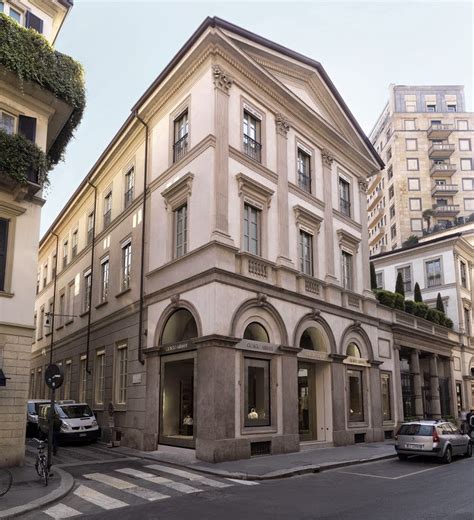 armani store milan